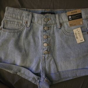 AERO womens size 2 short